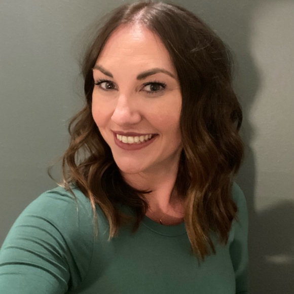 Meet your Posher, Annalise - Picture 1 of 5